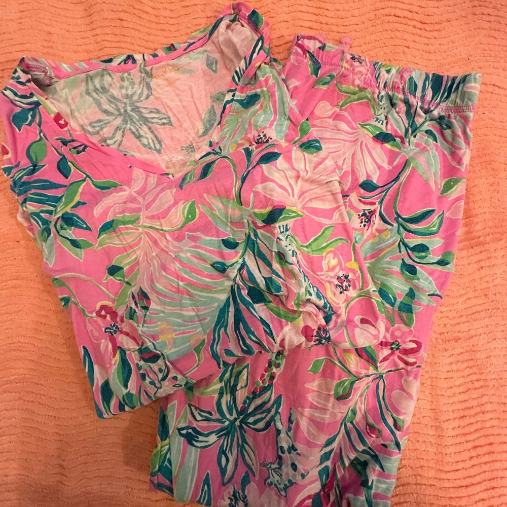 Lilly Pulitzer Pajamas in Plumeria Pink I'm Feeling Fine - please read